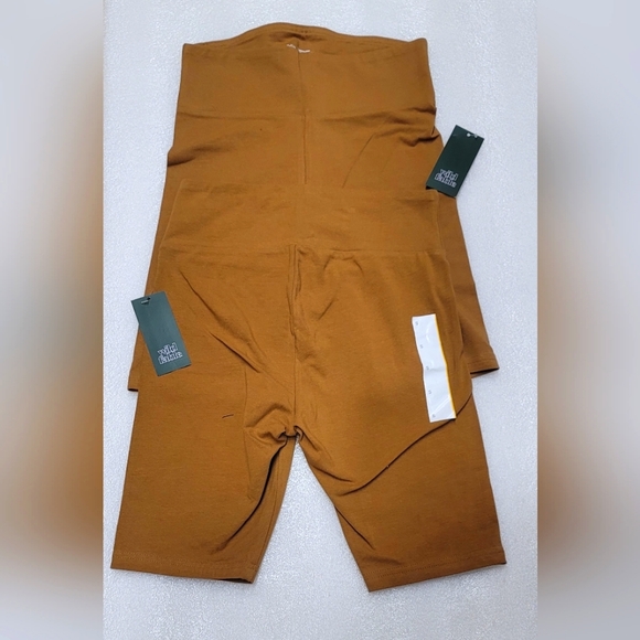 Biker short - Picture 1 of 3